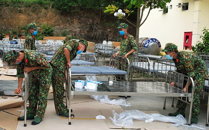 Phối hợp nhịp nhàng, dàn trận dập dịch