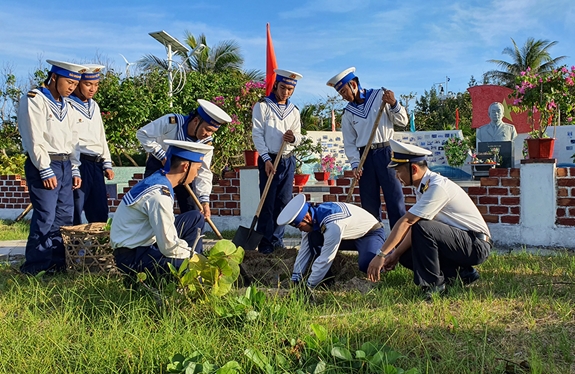 Những tiết lộ thú vị đầu tiên trên Báo Quân đội nhân dân về Trường Sa