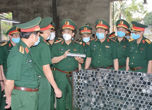 Bộ trưởng Phan Văn Giang kiểm tra, làm việc tại Nhà máy Z127, Tổng cục Công nghiệp Quốc phòng