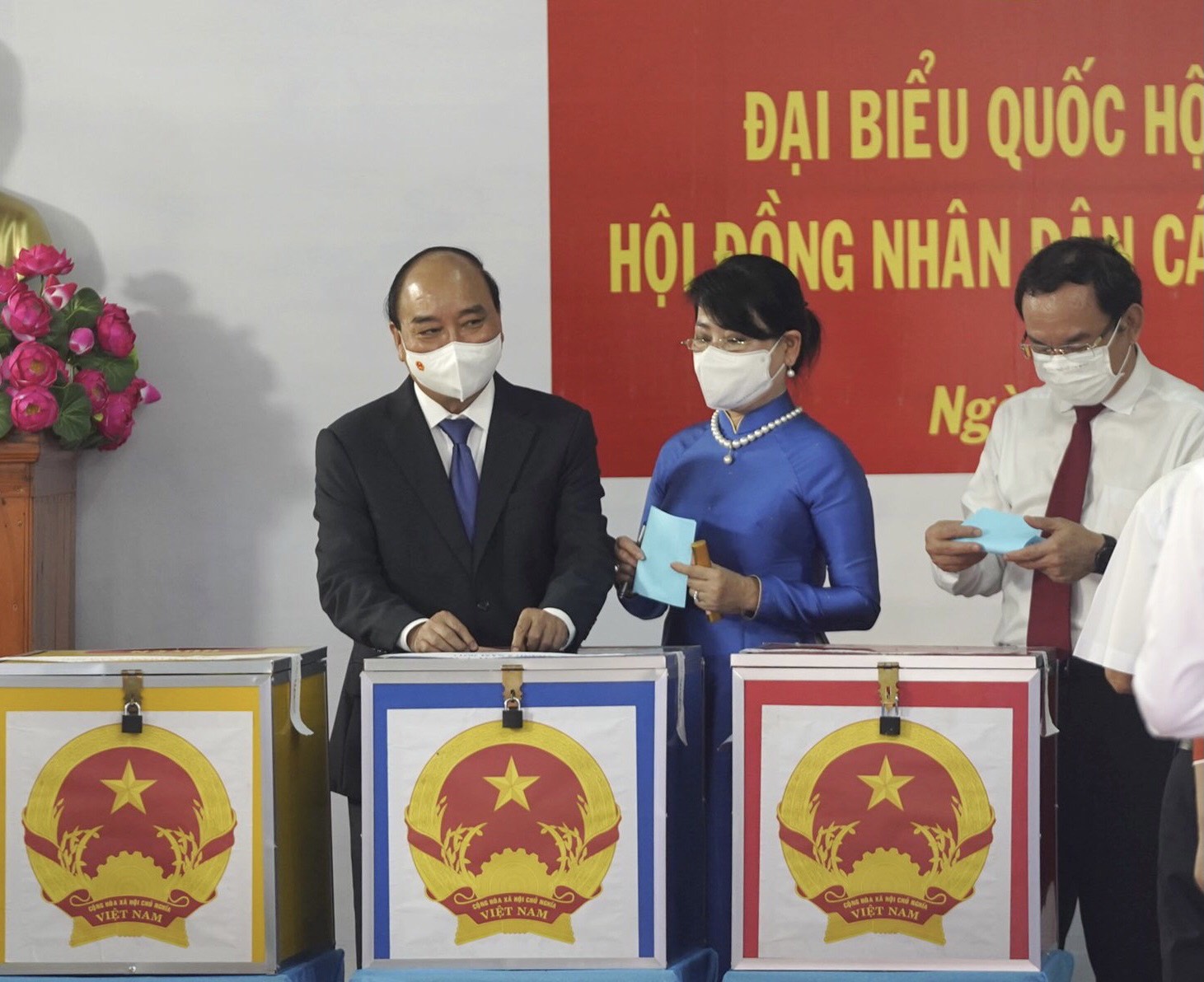 Chủ tịch nước Nguyễn Xuân Phúc bầu cử tại Thành phố Hồ Chí Minh

