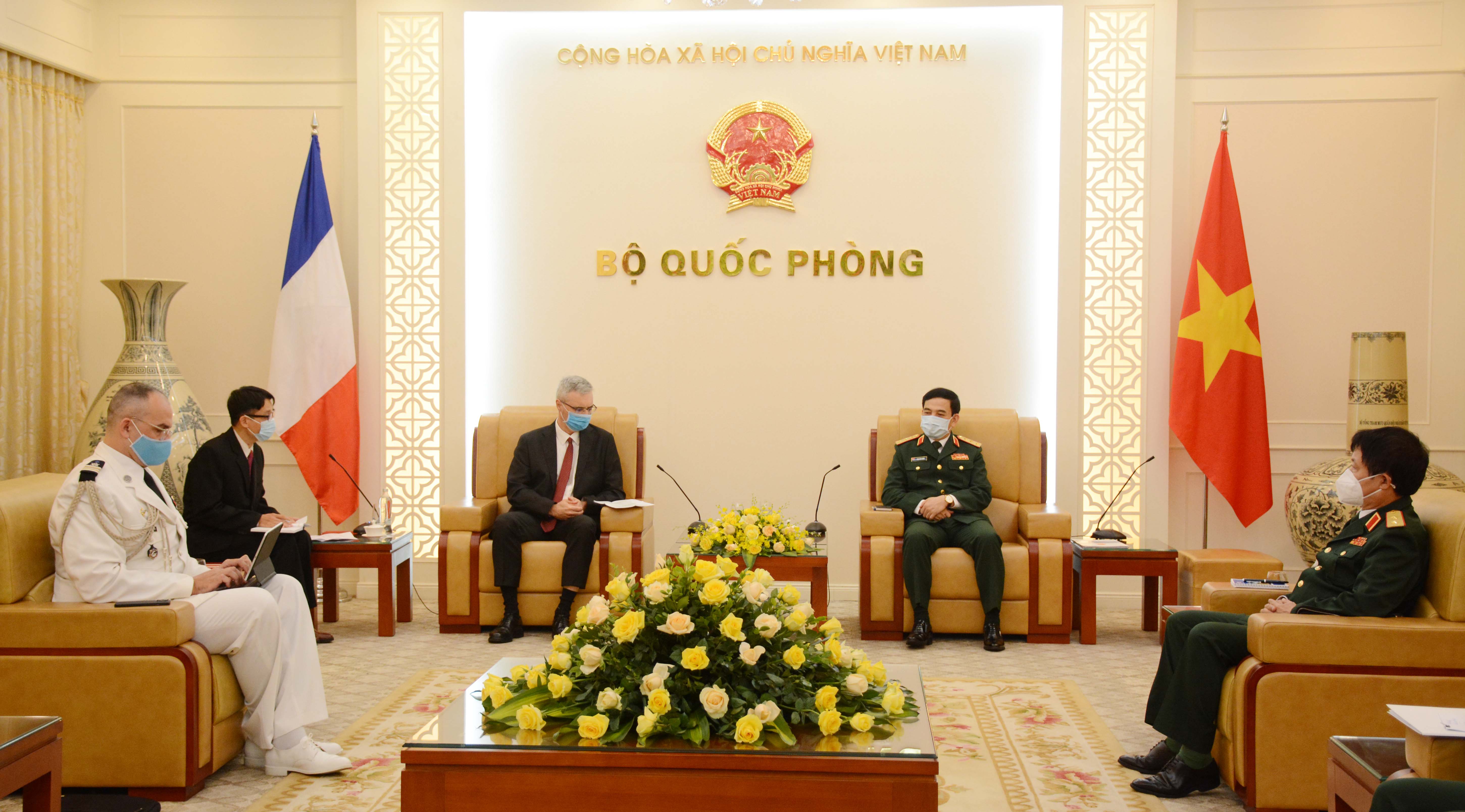 Thúc đẩy hợp tác quốc phòng Việt Nam-Pháp ngày càng hiệu quả