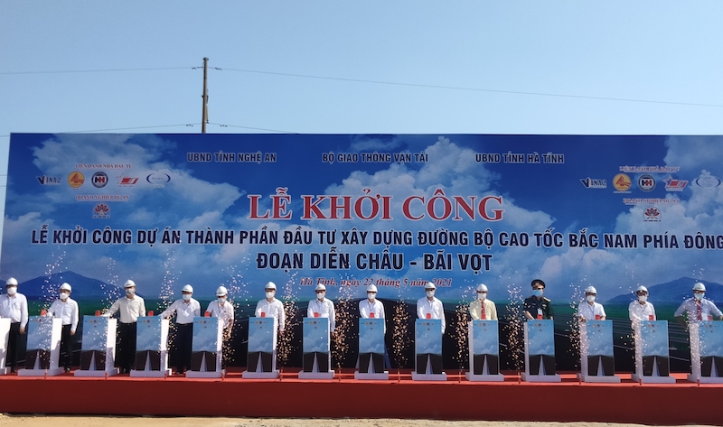 CƠ HỘI VÀ THÁCH THỨC TỪ ĐƯỜNG CAO TỐC 