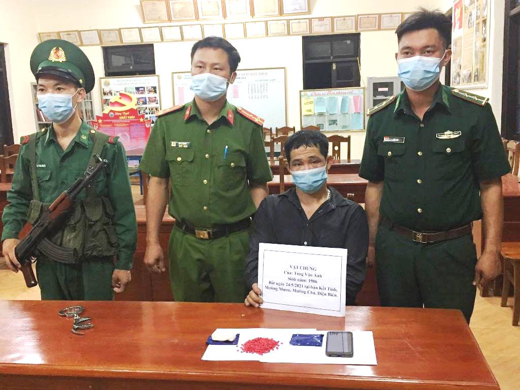 Bắt đối tượng mua bán trái phép chất ma tuý trên biên giới