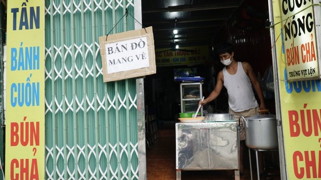 Hà Nội sau lệnh dừng hoạt động nhà hàng, cơ sở dịch vụ ăn, uống tại chỗ