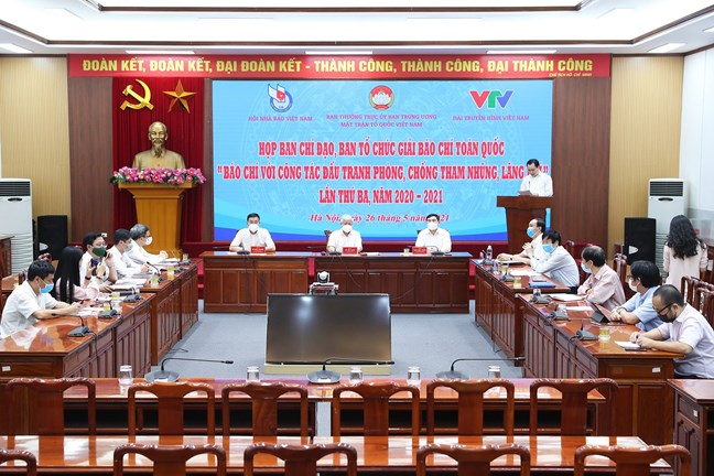 Khích lệ các cơ quan báo chí vào cuộc phản ánh vụ việc tham nhũng, lãng phí