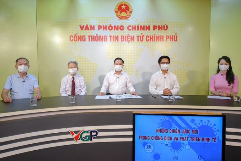 Những chiến lược mới trong chống dịch Covid-19 và phát triển kinh tế