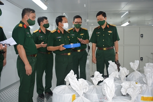 Trung tướng Trịnh Văn Quyết làm việc với Điện ảnh Quân đội nhân dân