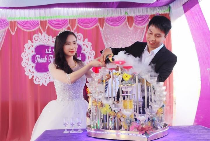 Hương sắc ngời, ngan ngát ở trong nhau...