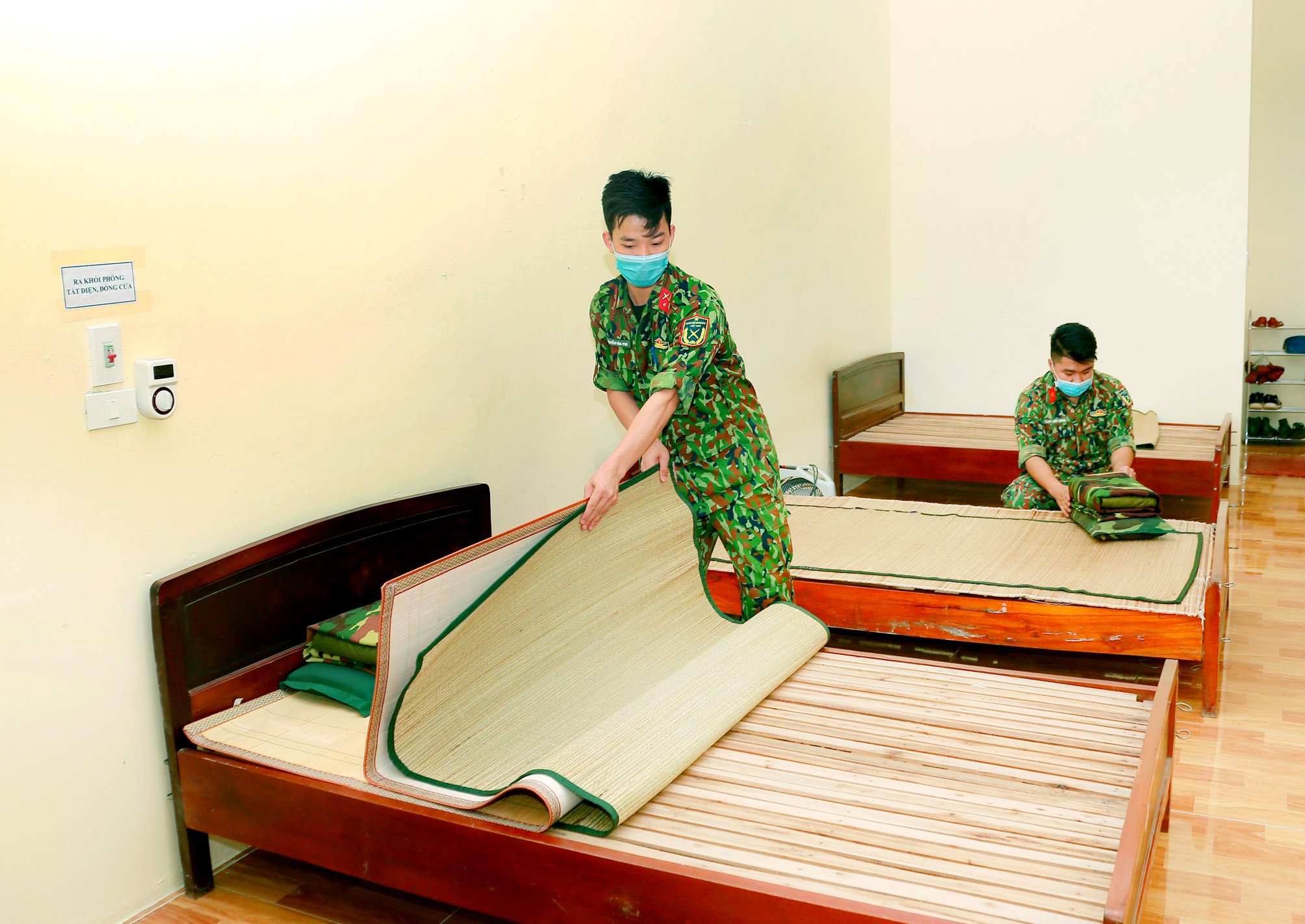 Vượt khó, góp sức chống dịch