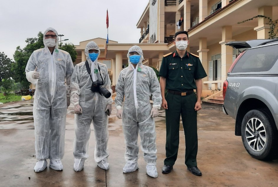 Chai nước ép của chính ủy

