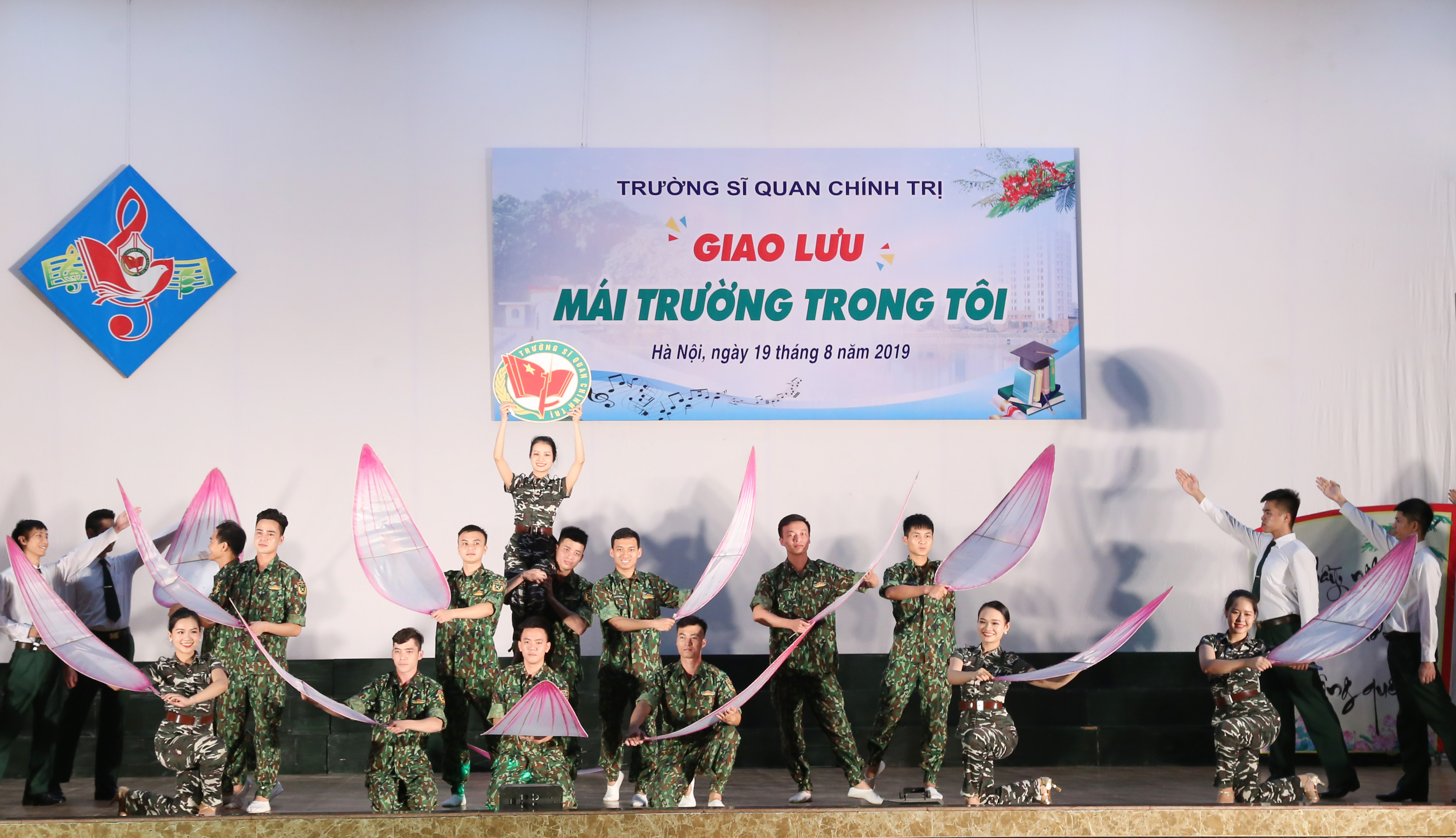 Từ miền Kinh Bắc đến xứ Đoài mây trắng