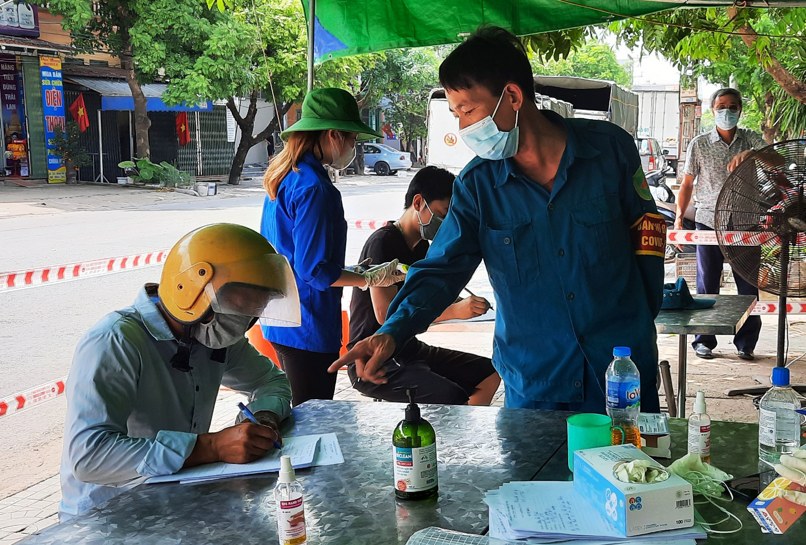 Chiến sĩ “sao vuông” xung trận