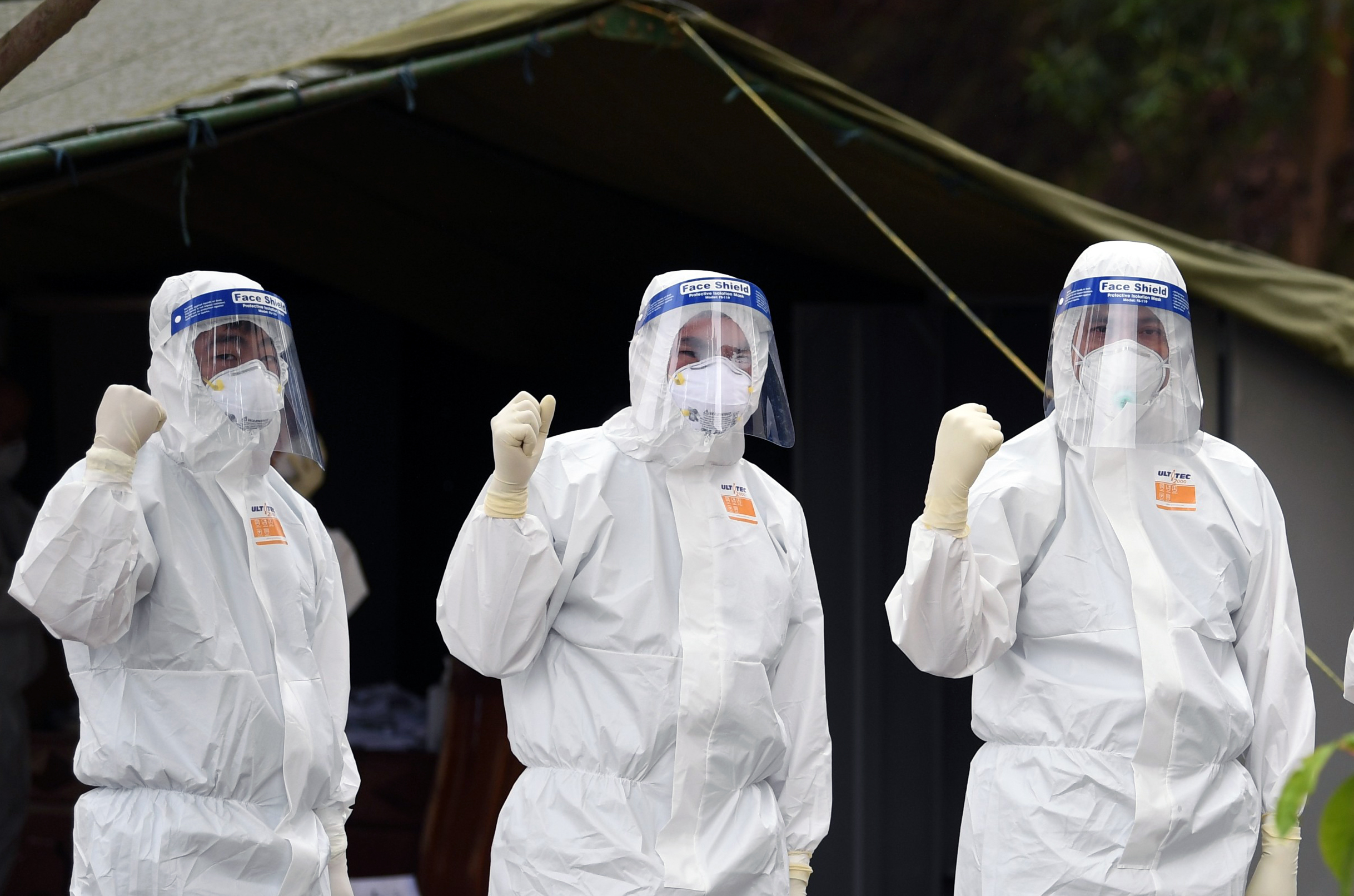 Quân-dân xung kích đẩy lùi Covid-19