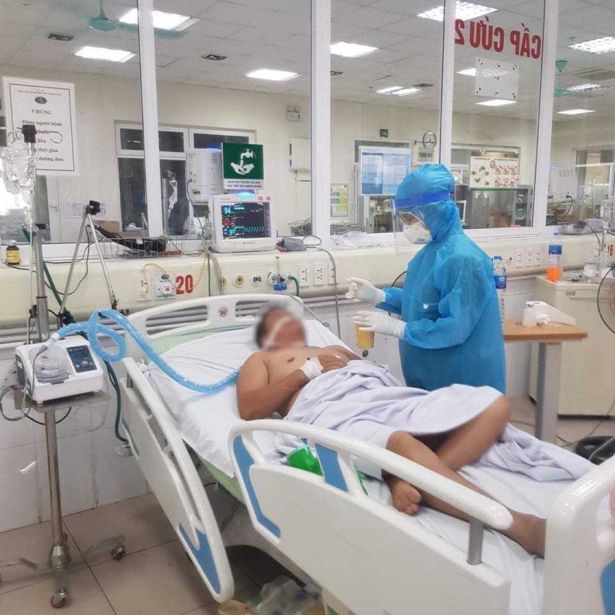 Nơi dịch bệnh bủa vây nhưng tình người luôn đầy ắp