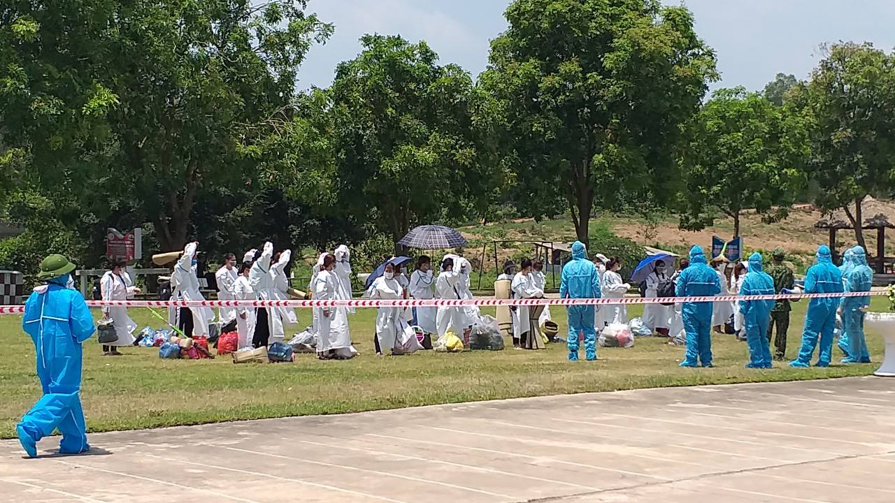 Sư đoàn 3 (Quân khu 1) tiếp đón gần 500 công dân về đơn vị cách ly tập trung