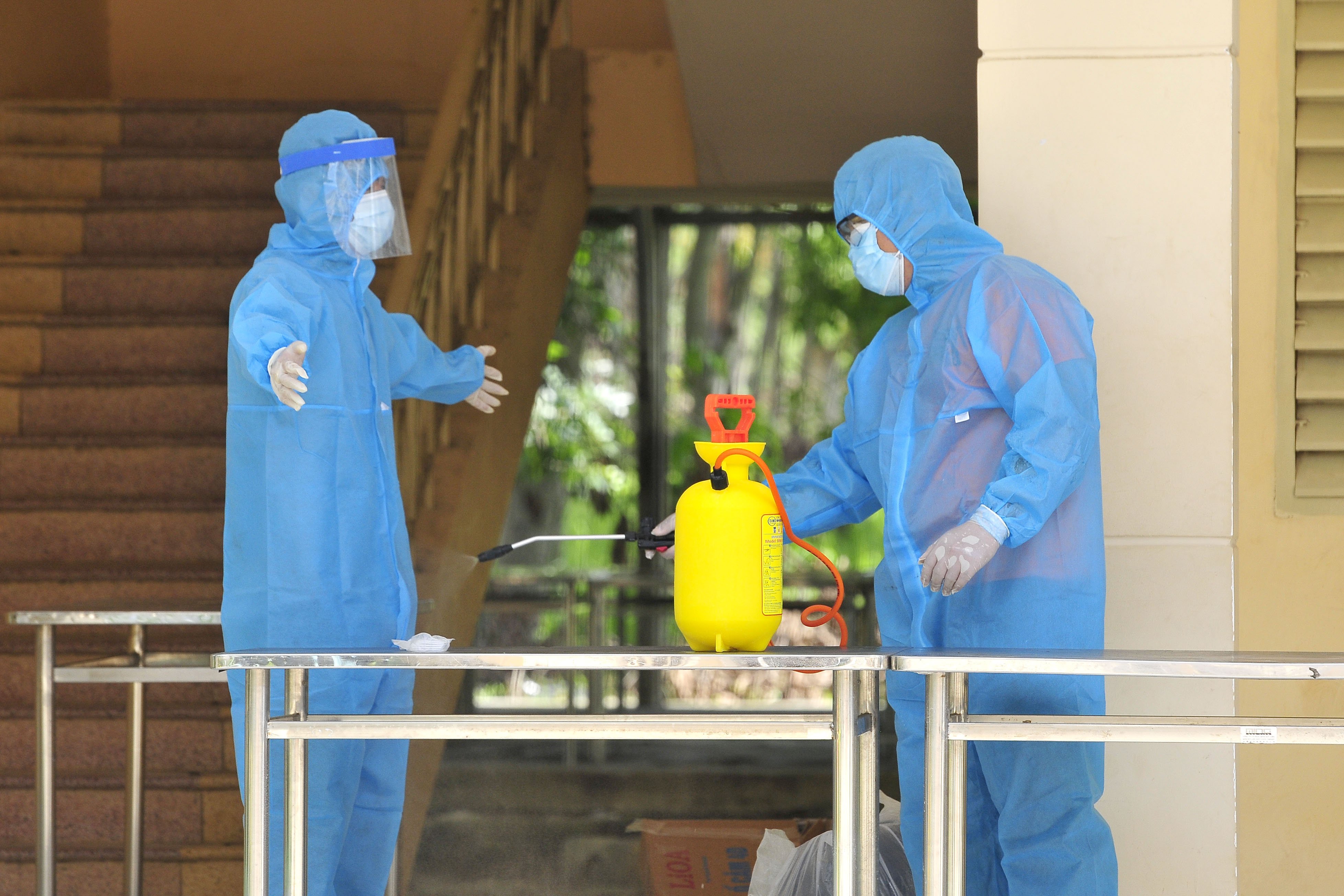 Chiến sĩ sao vuông Thành phố Hồ Chí Minh chống dịch Covid-19