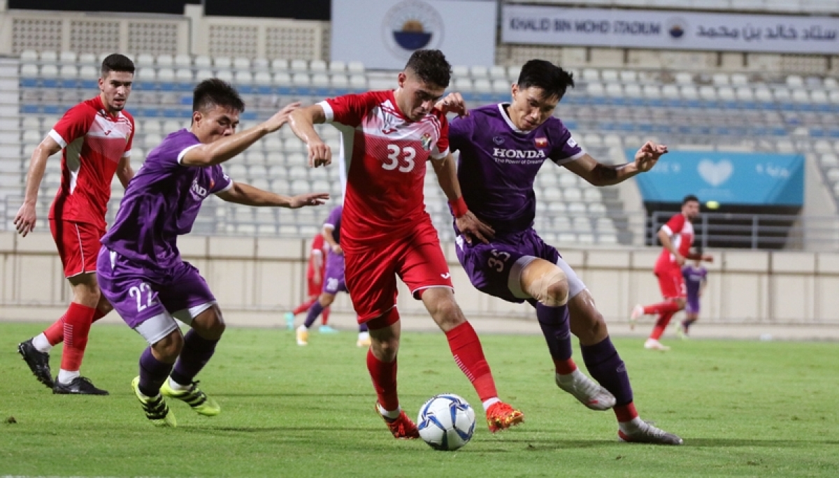 Văn Toản cản phá penalty, đội tuyển Việt Nam cầm hòa Jordan
