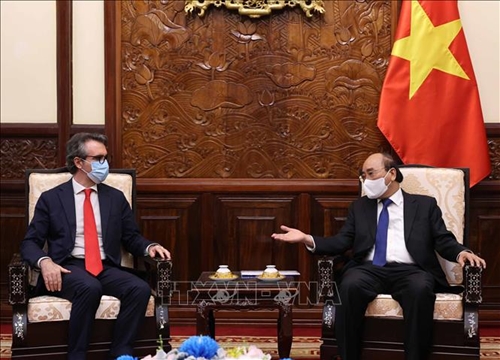 Chủ tịch nước Nguyễn Xuân Phúc tiếp Đại sứ Liên minh châu Âu tại Việt Nam Giorgio Aliberti