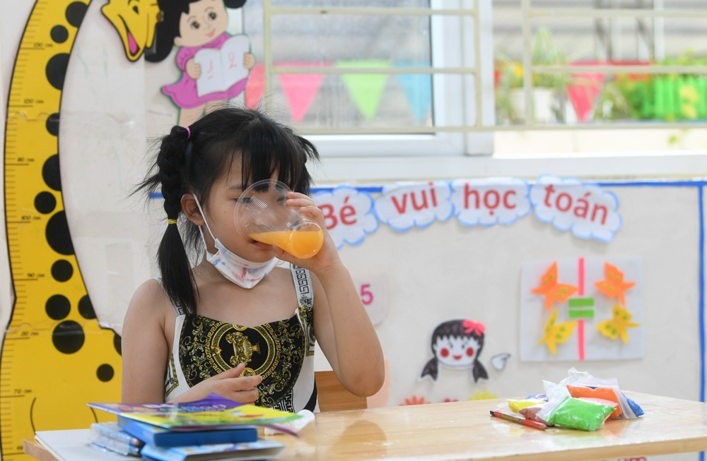 Trong các điểm, khu cách ly, các bé được tạo điều kiện sinh hoạt tốt nhất để đảm bảo sức khỏe và tâm lý.