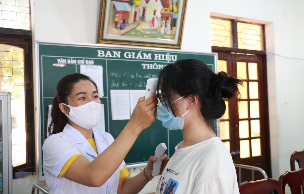 Giảm áp lực, bảo đảm an toàn cho các em học sinh