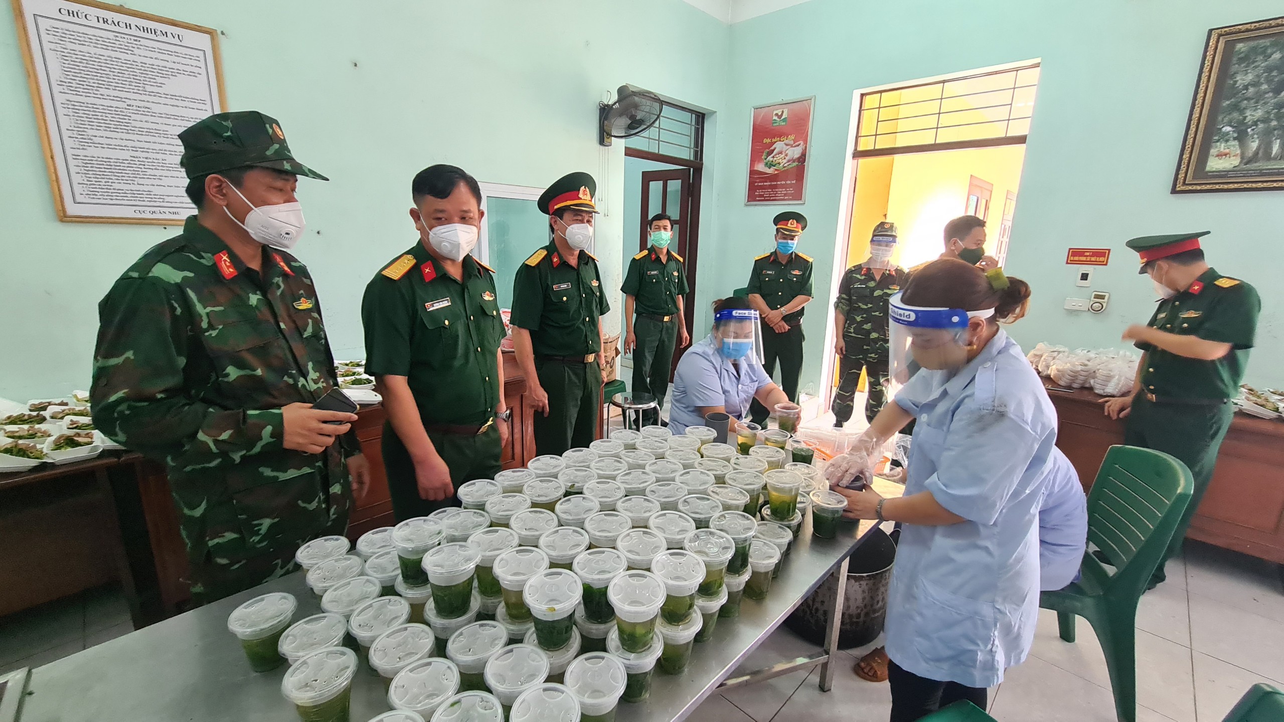 Bộ đội Cụ Hồ nơi tâm dịch