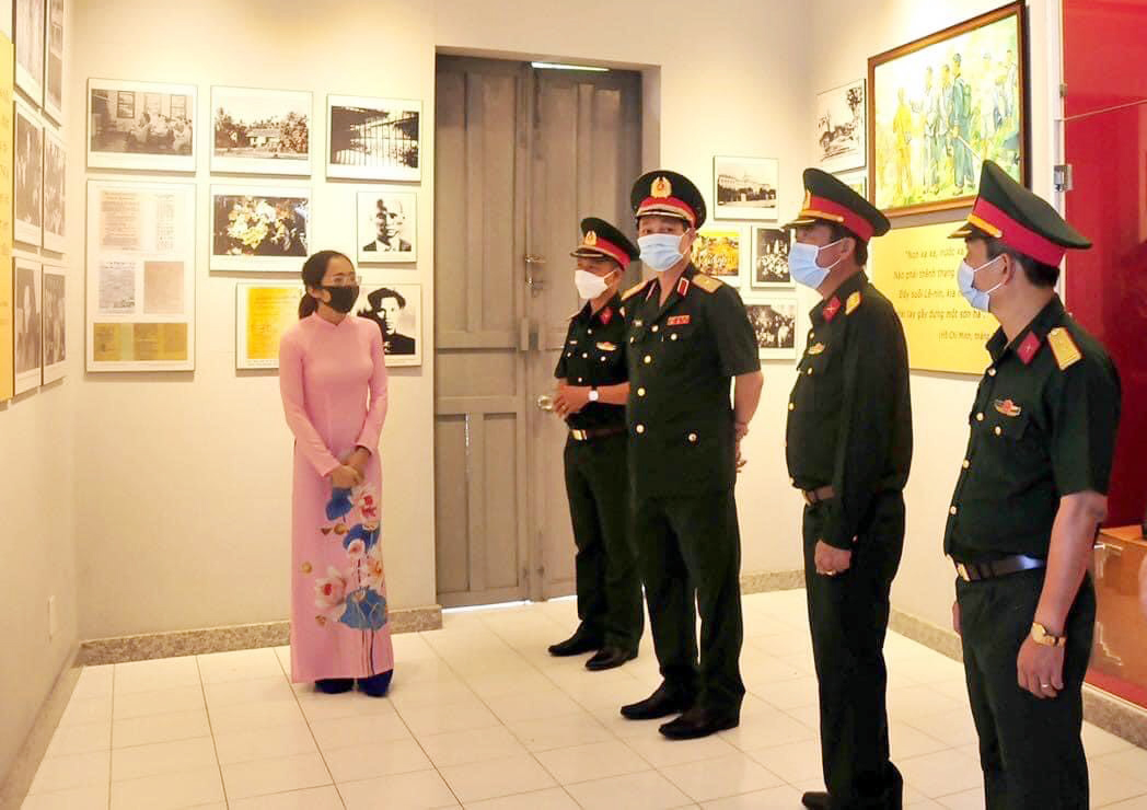 Phát huy giá trị di tích “Nhà Bác Hồ”