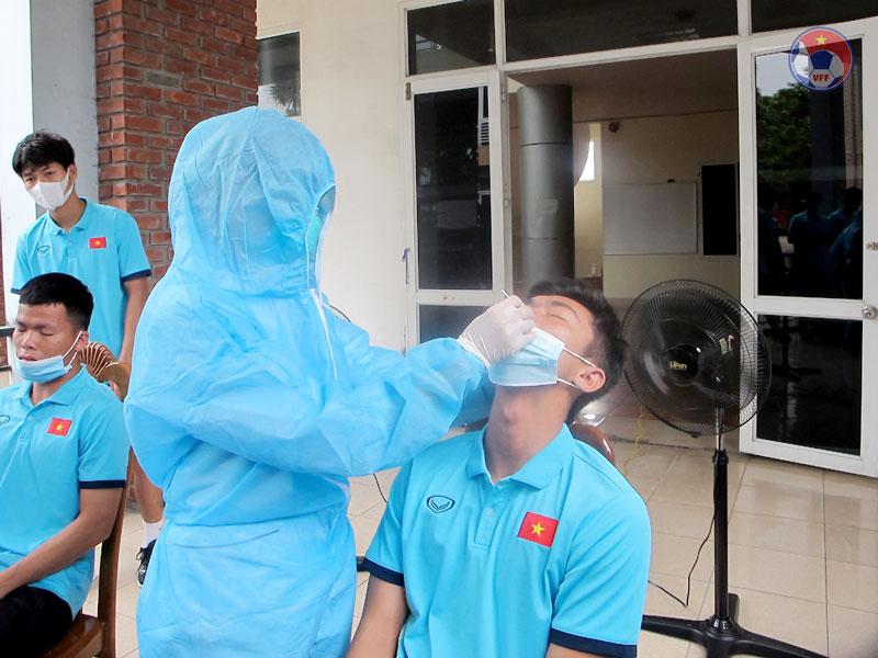 Đội tuyển U22 Việt Nam tiếp tục được lấy mẫu xét nghiệm RT-PCR