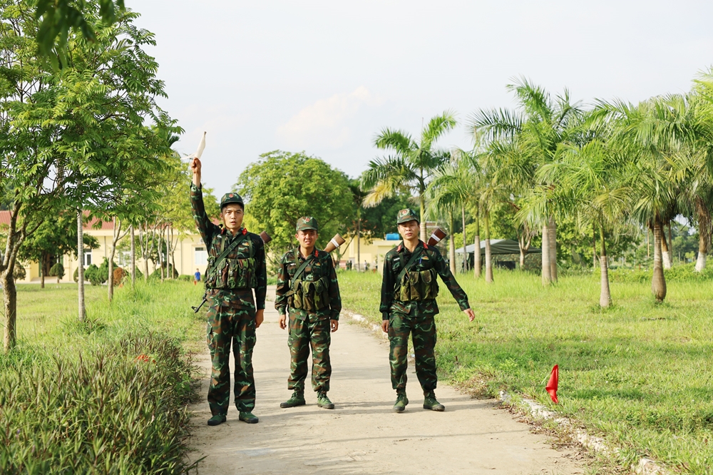 Hoàn thành vụ bài tập.