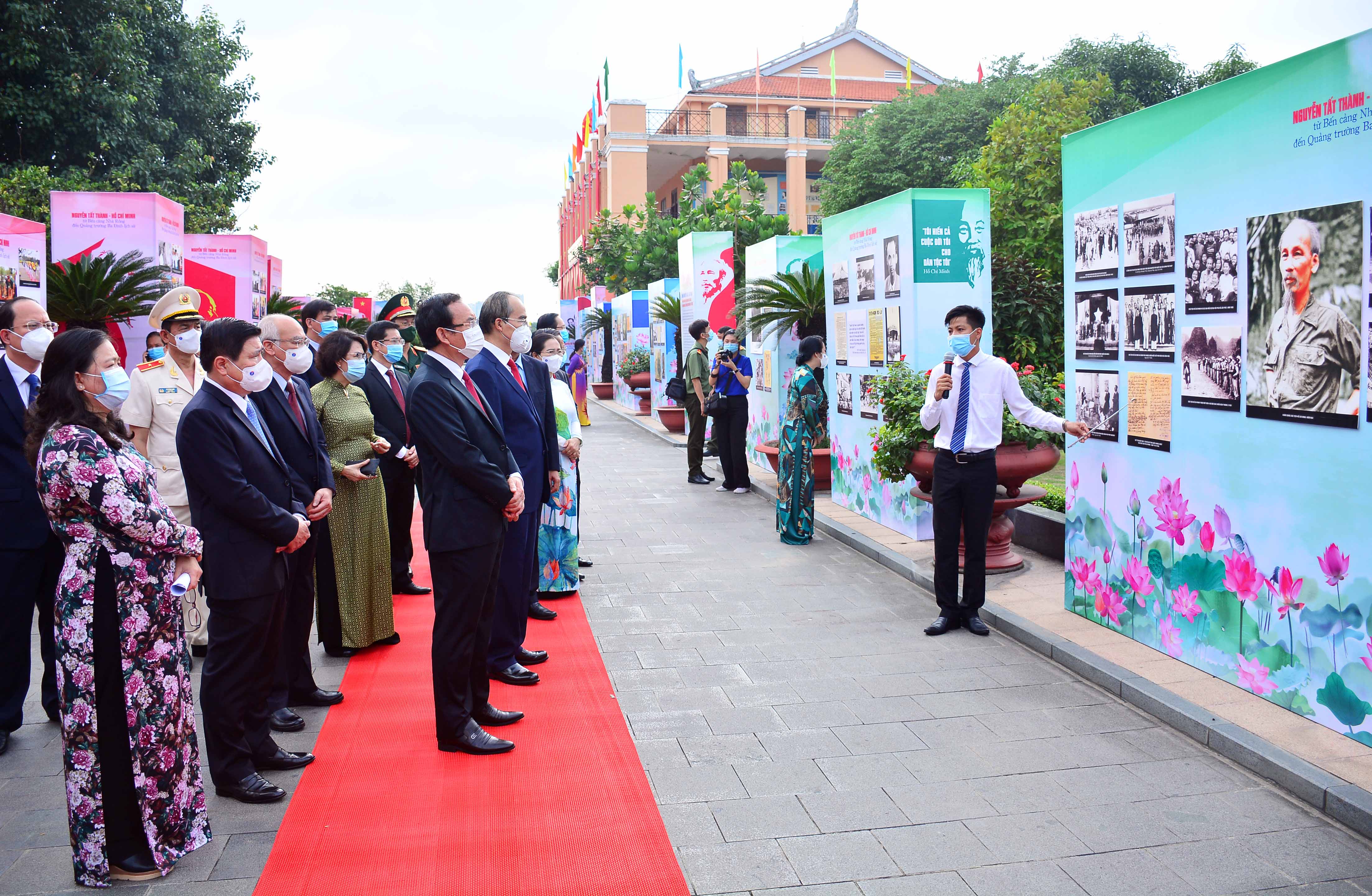 Triển lãm “Nguyễn Tất Thành – Hồ Chí Minh: Từ Bến cảng Nhà Rồng đến Quảng trường Ba Đình lịch sử”