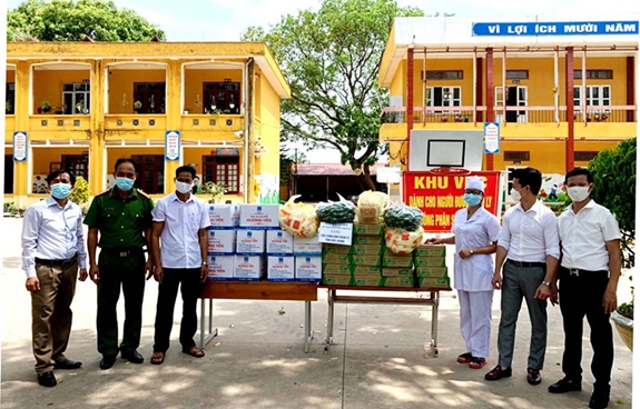 Hỗ trợ đồng bào vùng tâm dịch Bắc Giang