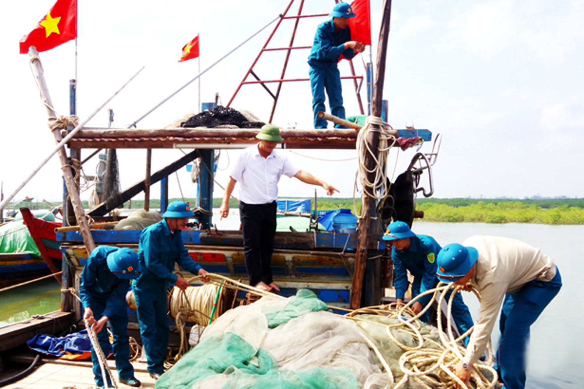 Đổi mới giáo dục chính trị cho lực lượng dân quân