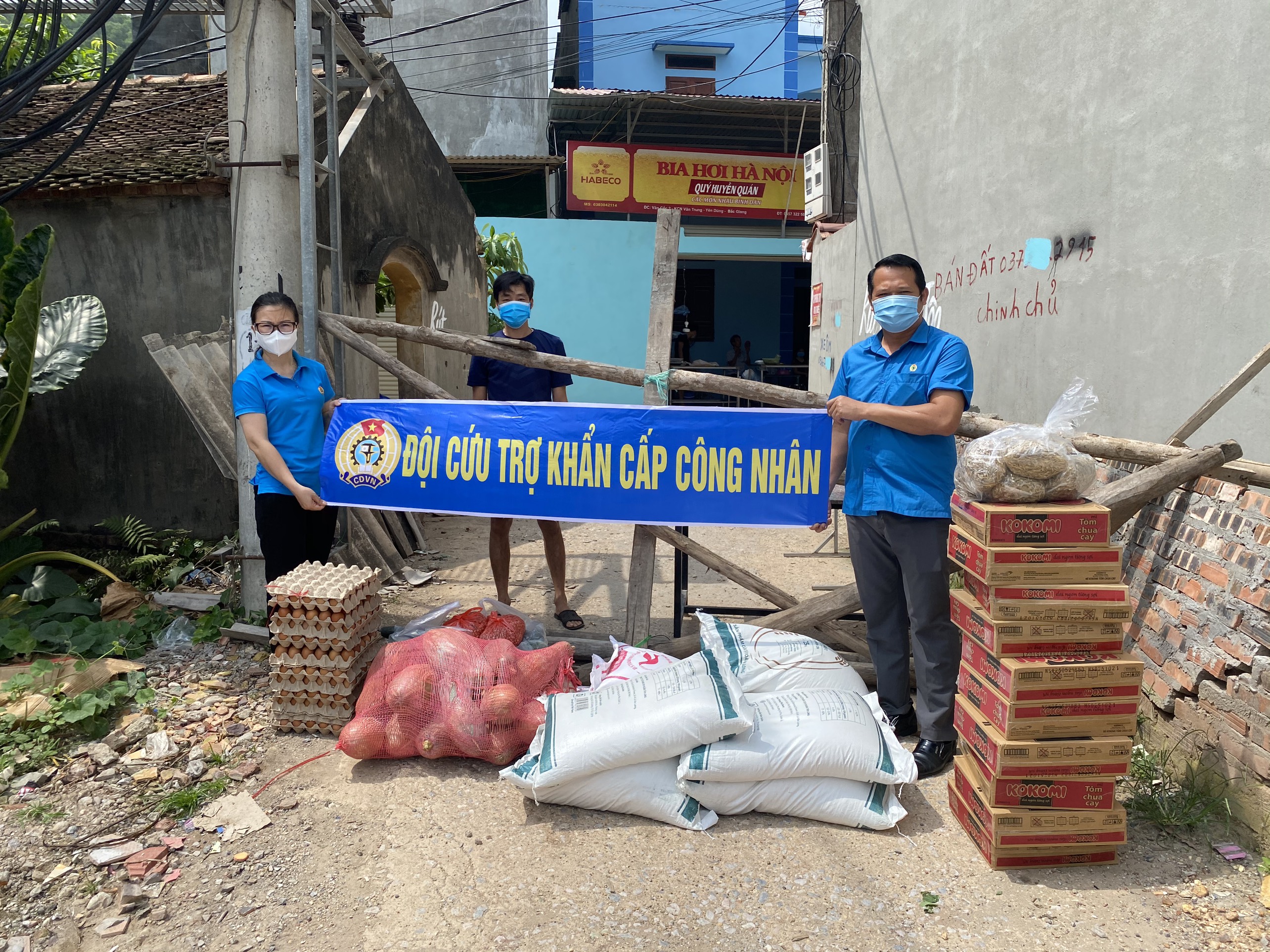 Con cần mẹ, nhưng nhiều công nhân lao động cũng cần mẹ!