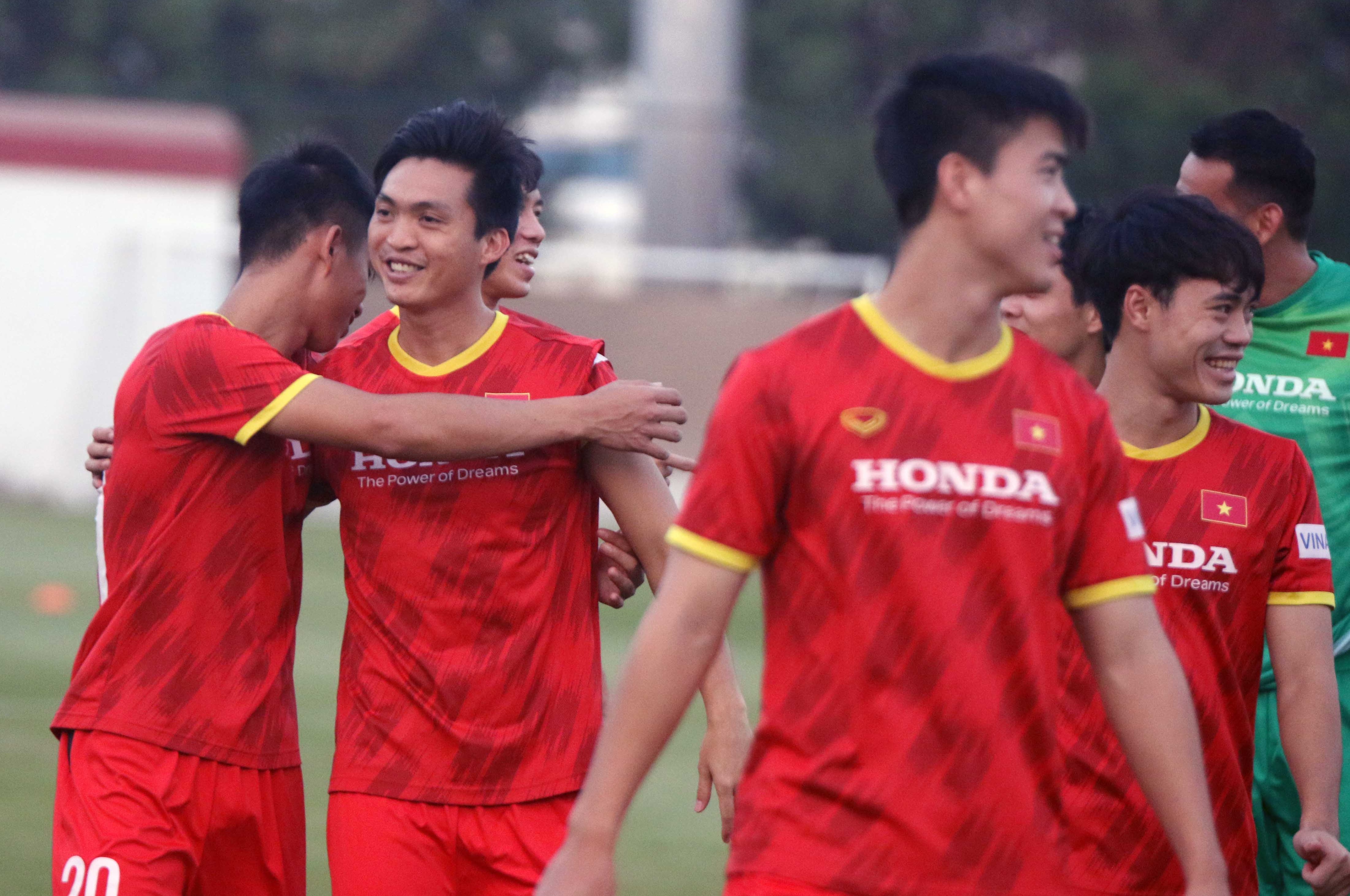 Tuấn Anh trở lại sân tập, đội tuyển Việt Nam sẵn sàng đấu Malaysia

