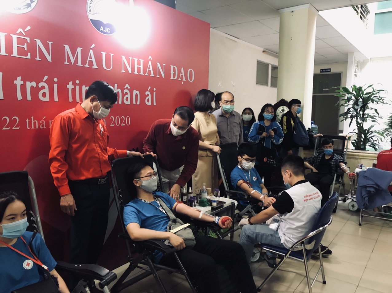 Hiến máu tình nguyện là trách nhiệm, bổn phận thiêng liêng của mỗi người