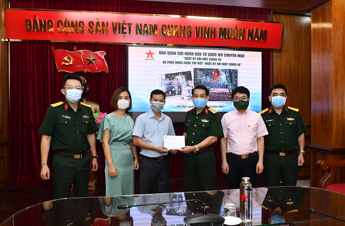 Báo Quân đội nhân dân tiếp nhận hỗ trợ chuyên mục 