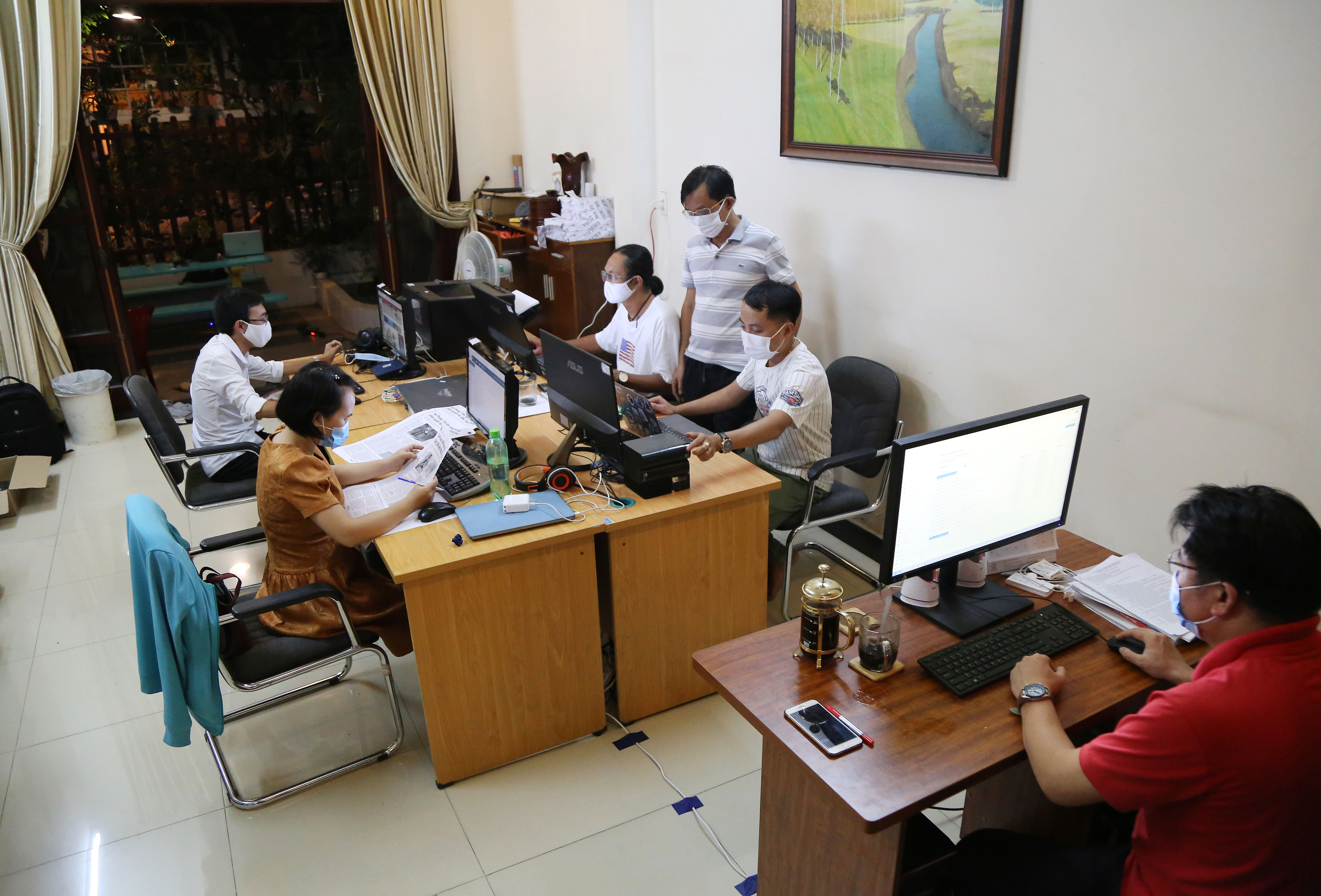 Nhật ký của Phó tổng biên tập biến nhà mình… thành “tòa soạn dã chiến”