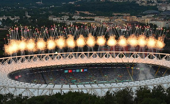 Lễ khai mạc Euro 2020: Bữa tiệc công nghệ đầy sắc màu