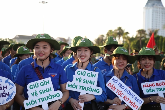 MÙA HÈ TẬN HIẾN