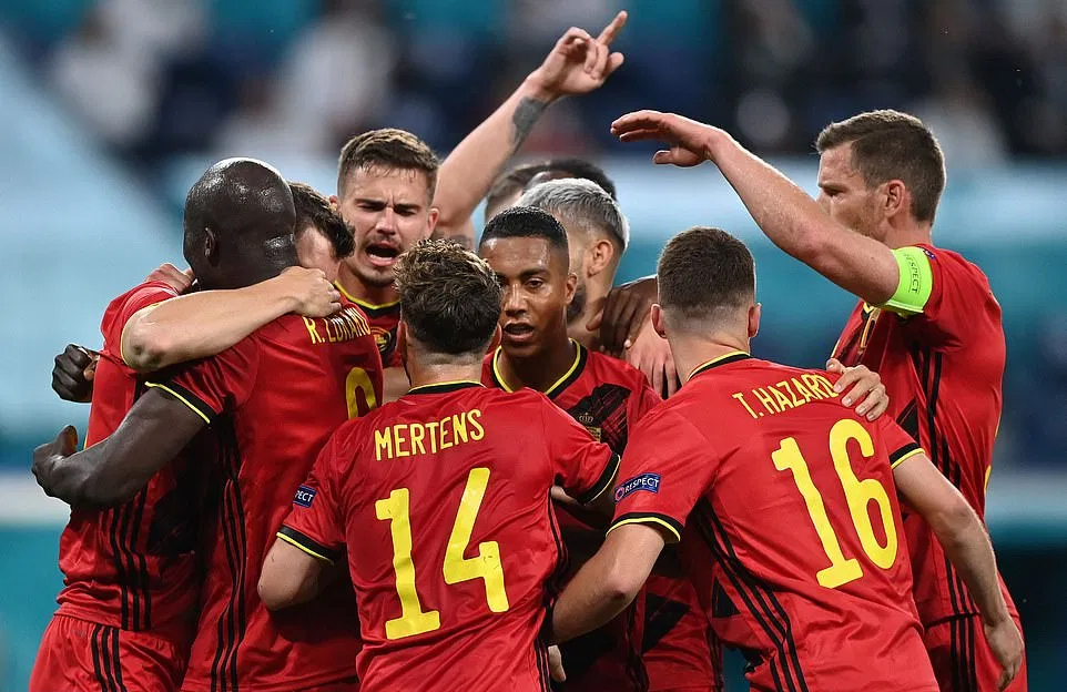 Đội tuyển Bỉ

Đội tuyển Bỉ luôn khiến khán giả yêu thích bóng đá trở nên náo nhiệt với sự chuyên nghiệp và tài năng của các cầu thủ hàng đầu. Không chỉ vậy, đội tuyển Bỉ còn nổi tiếng với mẫu áo đầy sáng tạo và độc đáo. Hãy xem ảnh đội tuyển Bỉ để khám phá sự đa dạng và sáng tạo trong thiết kế áo bóng đá.