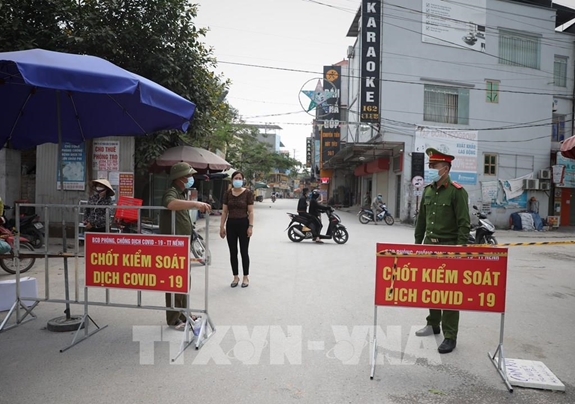 Chủ tịch UBND tỉnh Bắc Giang biểu dương Ban Chỉ đạo phòng, chống dịch huyện Lục Nam