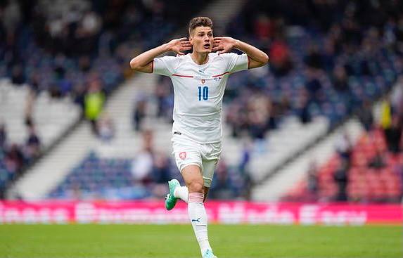 Scotland - CH Séc: Đôi công rực lửa 