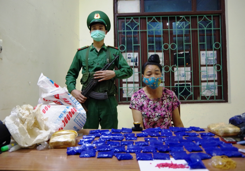 Điện Biên: Bắt quả tang đối tượng nữ mua bán trái phép 12.000 viên ma tuý tổng hợp