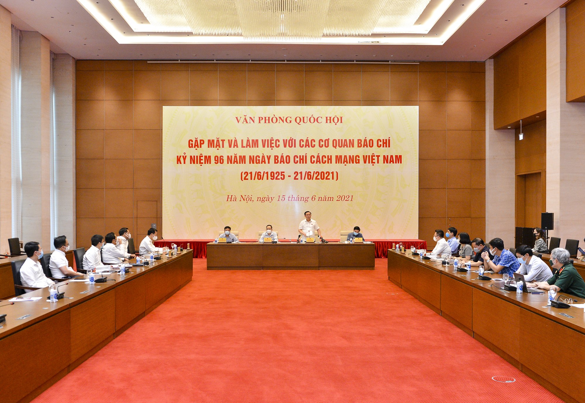 Báo chí góp phần đưa “hơi thở cuộc sống” vào nghị trường