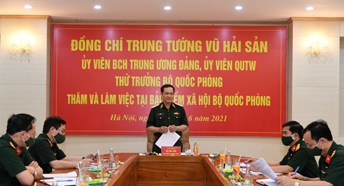 Trung tướng Vũ Hải Sản thăm, làm việc tại Bảo hiểm xã hội Bộ Quốc phòng 