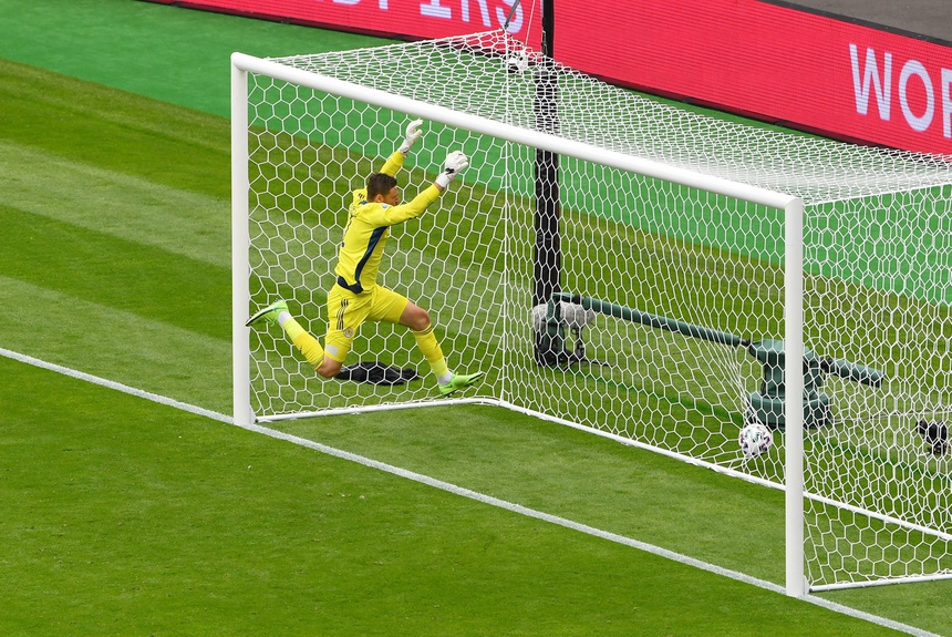 Patrick Schick ghi bàn lập kỷ lục Euro