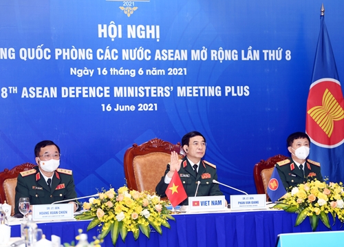 Bộ trưởng Bộ Quốc phòng Phan Văn Giang tham dự ADMM+ lần thứ 8