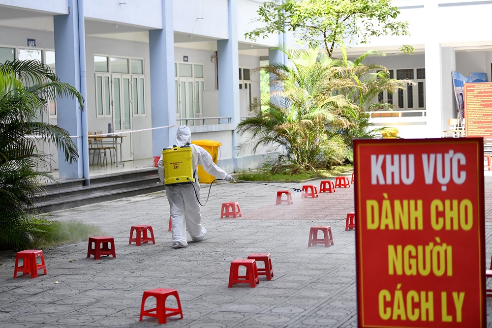 Công tác phun khử khuẩn thường xuyên được thực hiện.