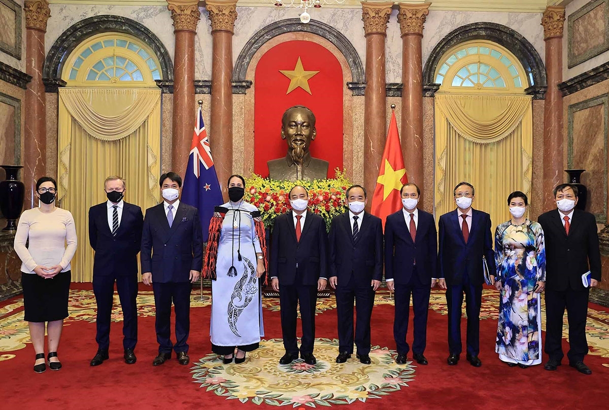 Chủ tịch nước Nguyễn Xuân Phúc tiếp các Đại sứ trình Quốc thư