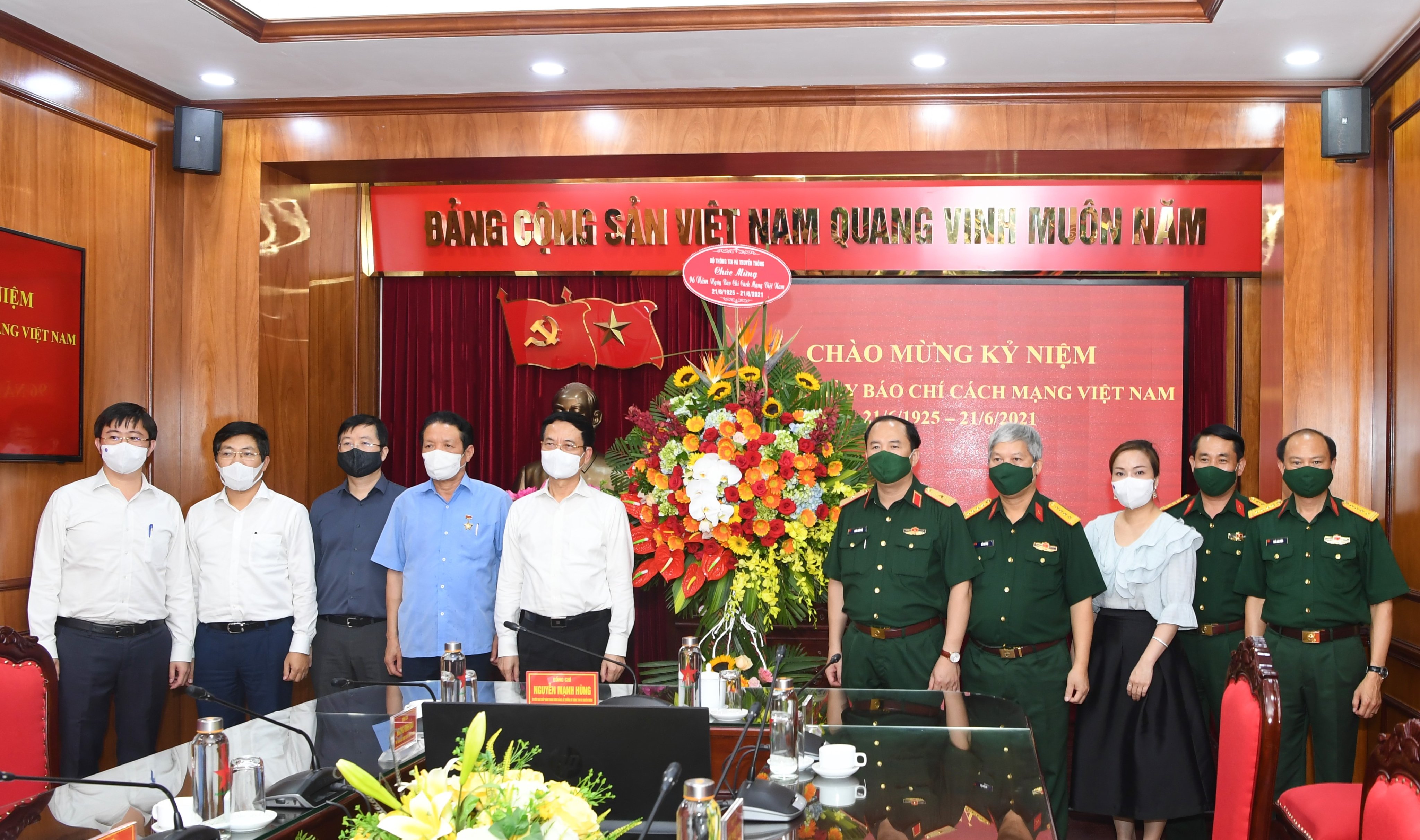 Báo Quân đội nhân dân cần tiếp tục đổi mới, tạo nguồn cảm hứng sáng tạo và đóng góp nhiều hơn cho đất nước