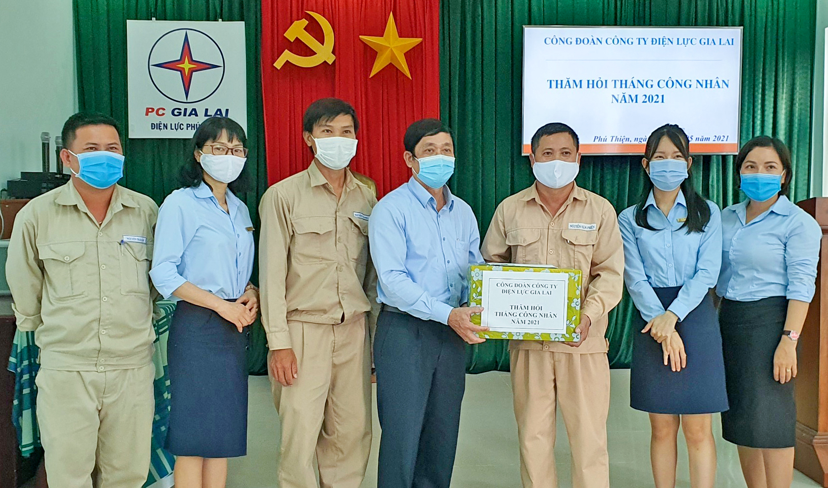 Hướng về người lao động